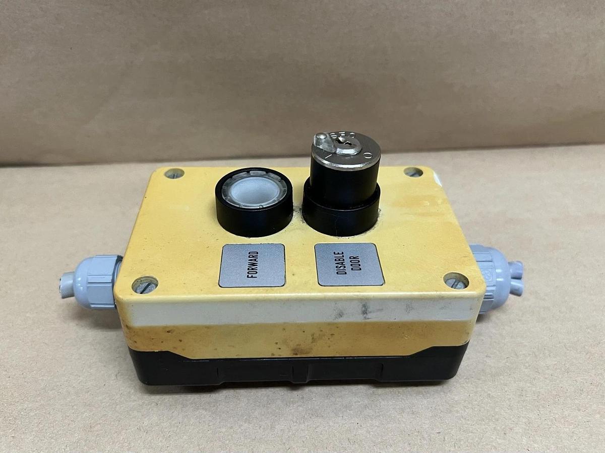 Used Siemens 3 SB 180.-2 Push-Button Control Station