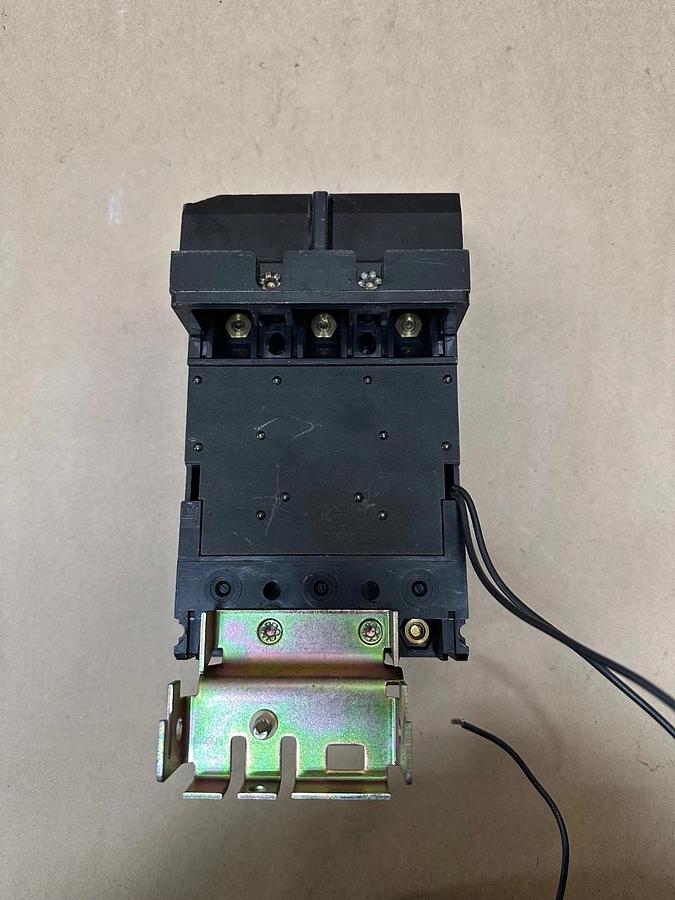 Used Square D FA360201021 20A Thermal-Magnetic Circuit Breaker