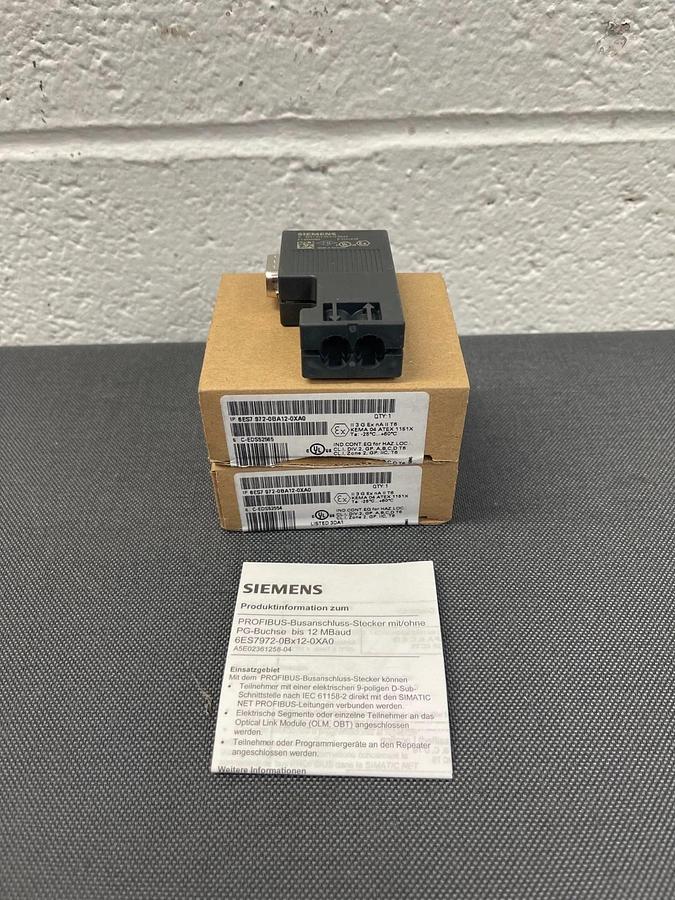 Siemens 6ES7 972-0BA12-0XA0, SINEC L2-Bud Connecting Plug - Lot of 2 - *NEW*