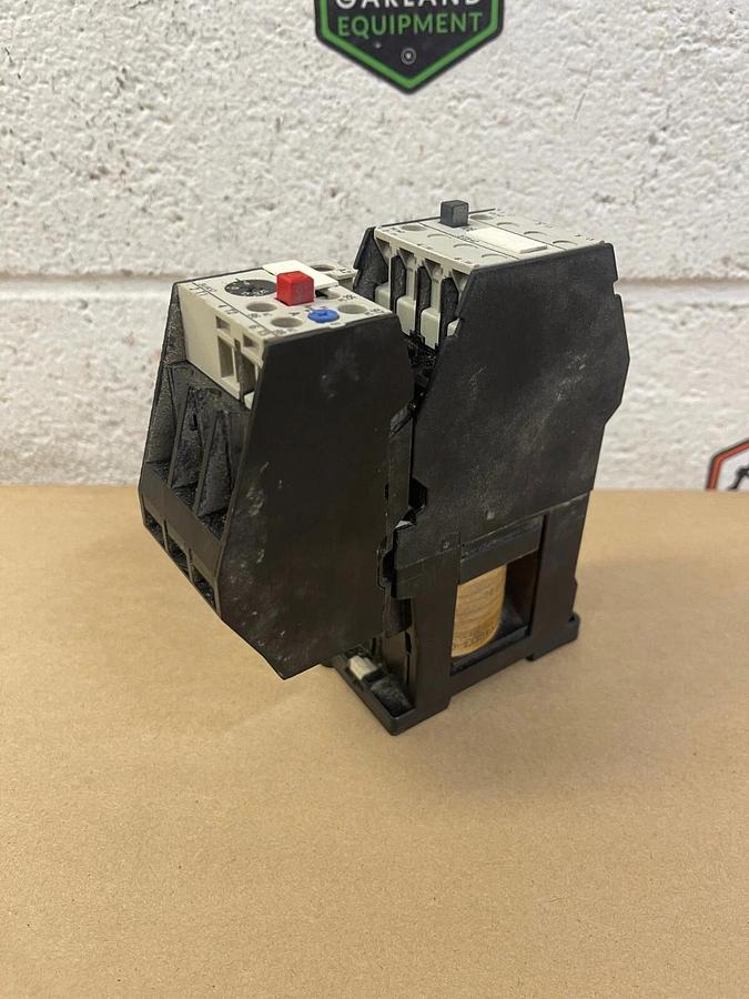 Used Siemens 3TB42 10-0B Contactor, 120 V Coil, 16A, w/ 3UA5200-1K Overload Relay