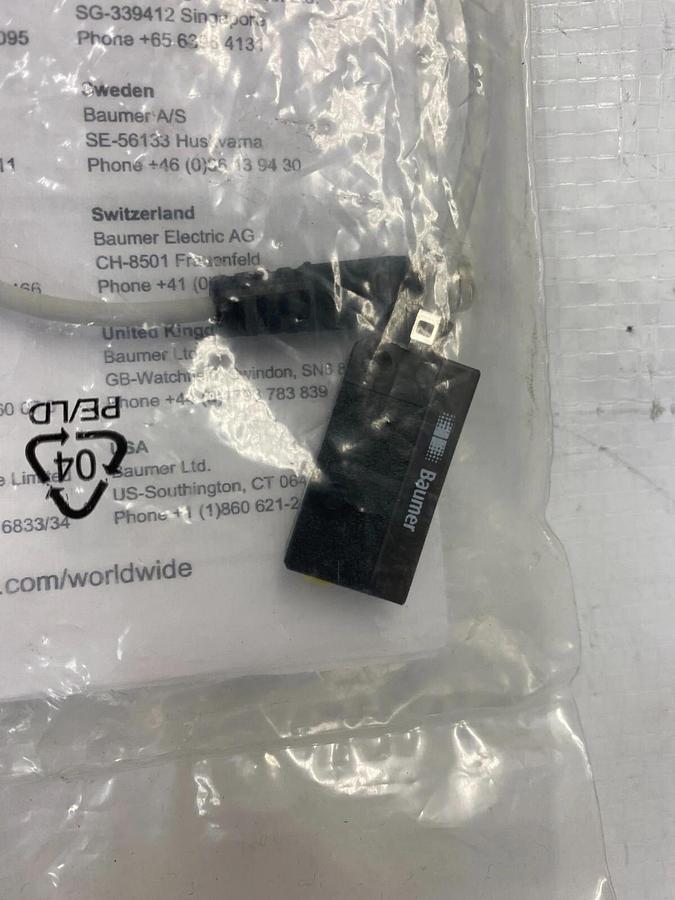 Used Baumer URDK 10P8914/KS35A Miniature Ultrasonic Retro-Reflective Sensor