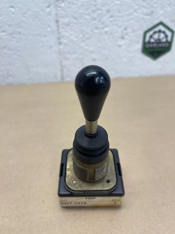 Used Allen-Bradley 800T-T4T8 Toggle Selector, NEMA Type 4,13 , Series T