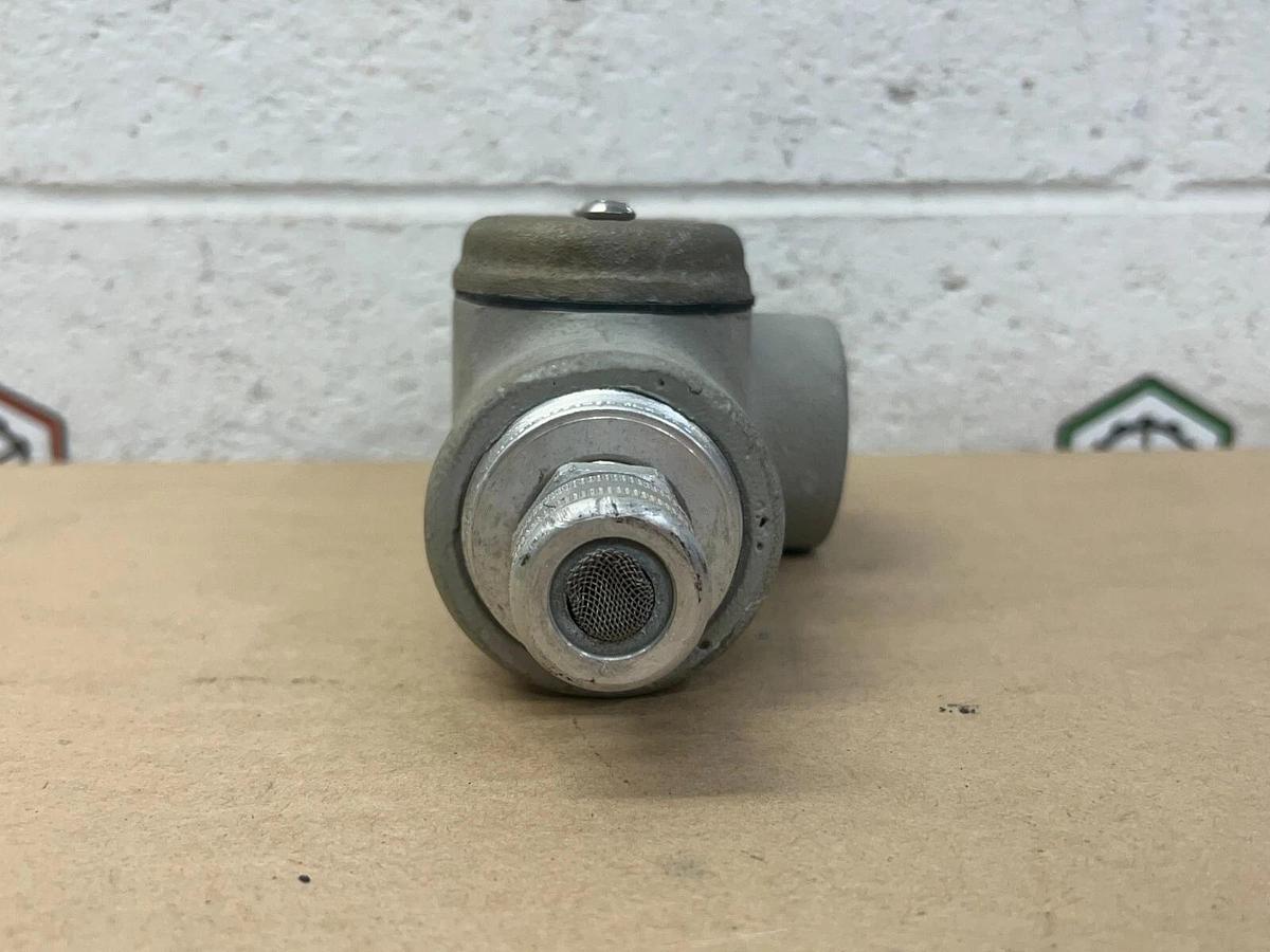 Used Crouse-Hinds 1 1/2” 570F Conduit Body