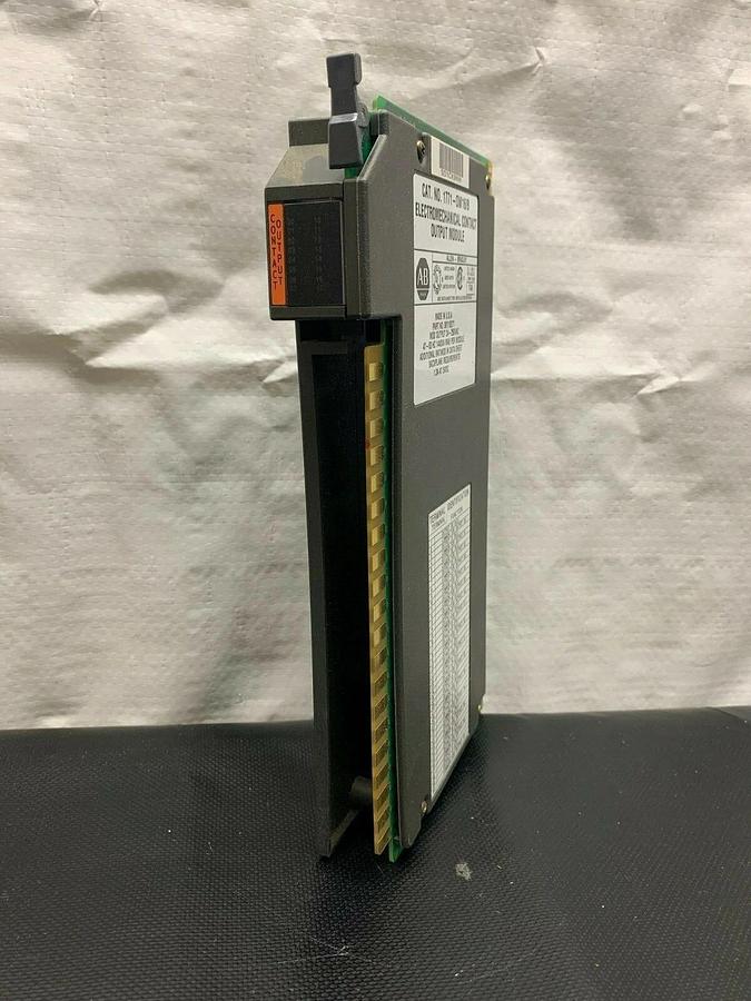 Used Allen Bradley 1771-OW16/B Electromechanical Contact Output Module