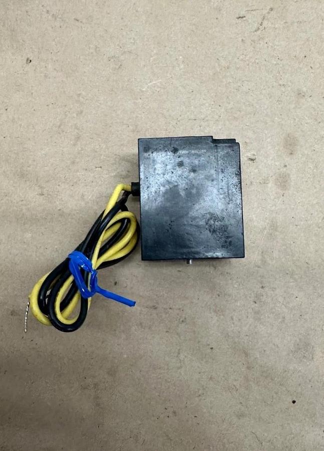 Used Koganei A200-4E2 Air Valve