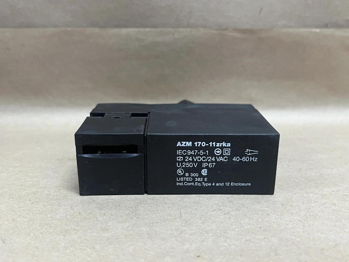 Schmersal AZM170-11ZRKA Solenoid Interlock 24VDC/24VAC 40-60Hz