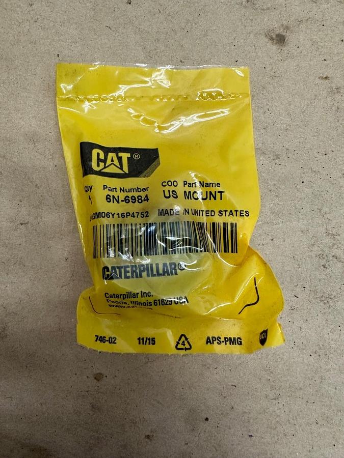 Used CAT 6N-6984 Radiator Rubber Mount *NEW*