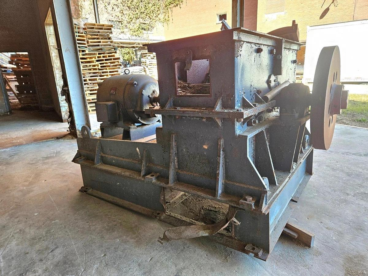 Used American Pulverizer Model WS Crusher, Shredder, Hammer Mill 50Hp Drive