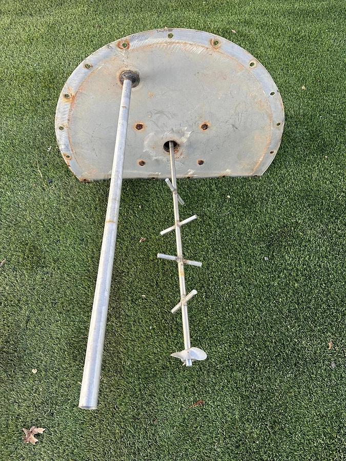 Used Stainless Steel Mixing Tank, 106 Gallon, w/ Leeson 1/3Hp @ 1725Rpm, 1 Ph, 115V