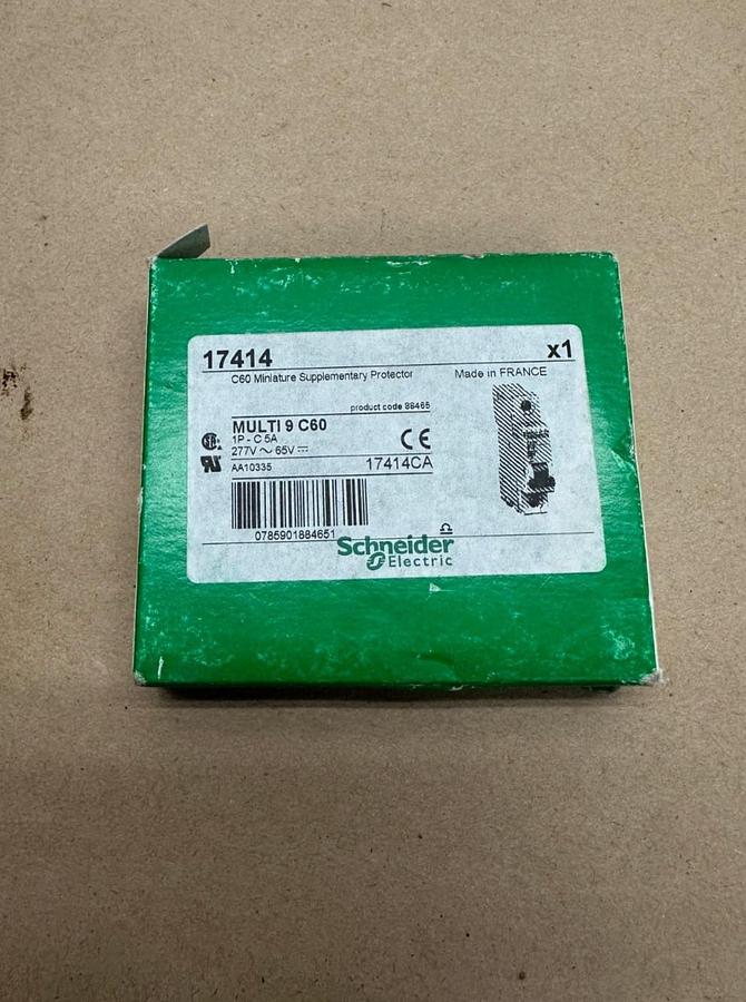 Used Schneider Electric 17414 Circuit Breaker *NEW*