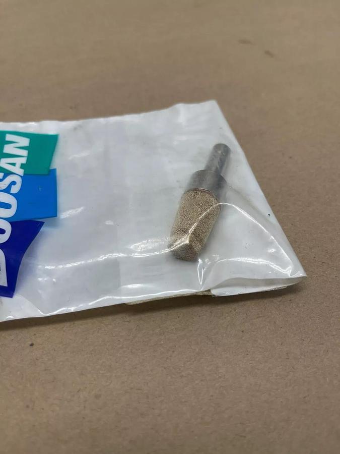 Used Doosan 400504-00125 UREA Tank Breather Element