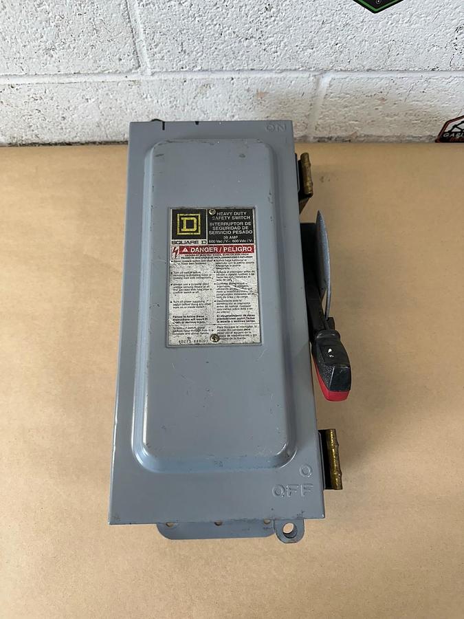 Used Square D HU361AWK Heavy Duty Safety Switch, 30A, 600VAC