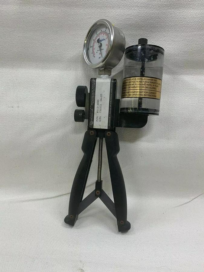 Used 3D Instruments 8112-3000 Hydraulic Hand Pump