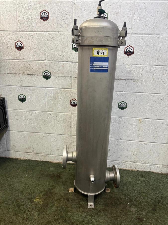 Used SS Filter Vessel Housing ZHG0F0630-F SS Filter Housing, Shut Off Valve