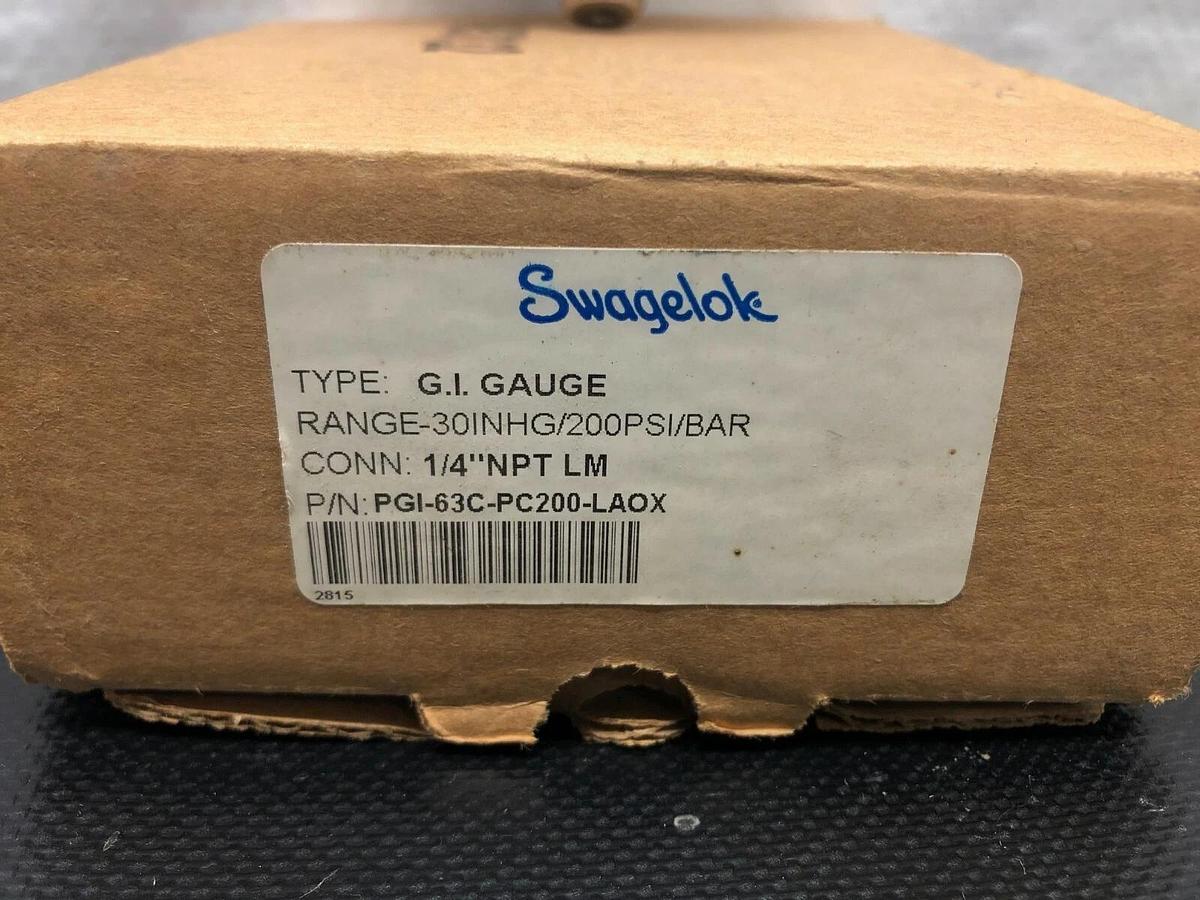 Used Swagelok PHO-63C-PC200-LAOX, G.I. Gauge, Range: -30 in. hg-200 PSI