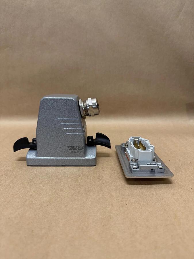 Phoenix Contact 1604324 Heavy-Duty Power Connector Housing *NEW*