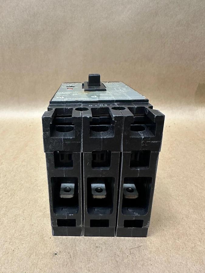 Used Siemens ED63A025 25A 3 Pole Circuit Breaker