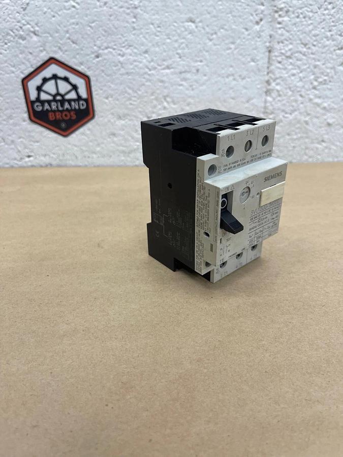 Used Siemens 3VU1300-1MJ00 Circuit Breaker, 3-Pole, 50/60 Hz