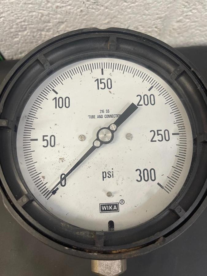 Used WIKA 316 SS Tube & Connection 0-300 psi Pressure Gauge