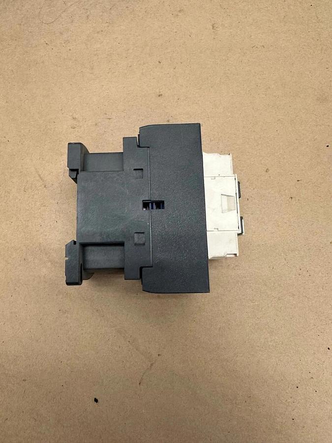 Used Schneider Electric LC1D32 Contactor