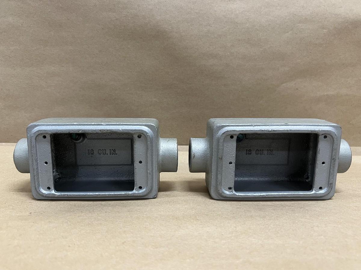 Used Appleton 3/4" Unilet, Type FSC Conduit Body, 18 CU.IN. - Lot of 2