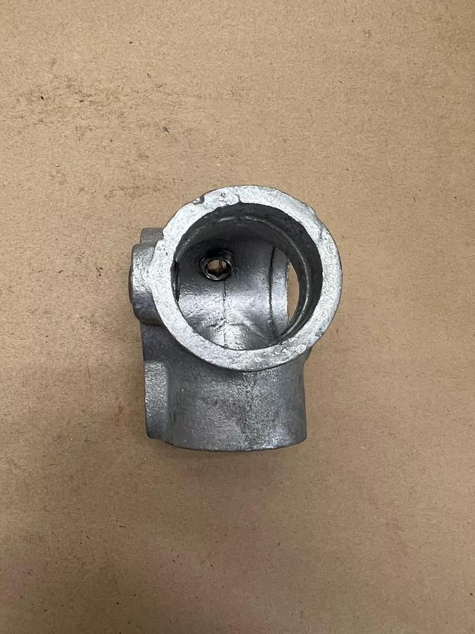 Side Outlet Elbow 3 Way Carbon Steel Tube Connector, 1-3/8” Opening - Lot of 5