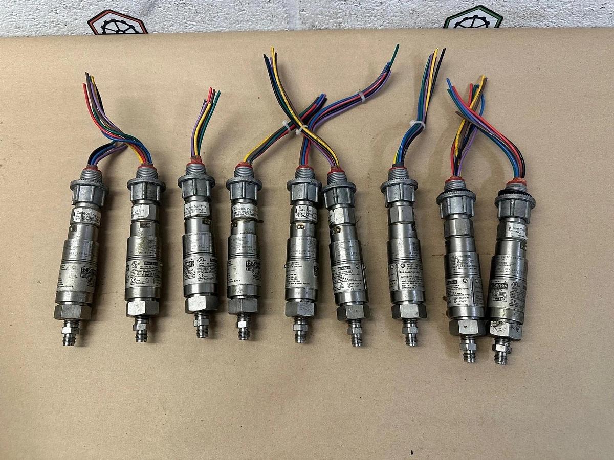 Used United Electric Controls 12SHDN4F 12 Series Pressure Switch