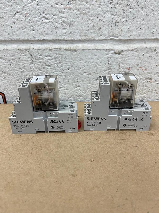 Used Siemens 3TX7144-4E5, Socket 10A 300V w/ Siemens 3TX7111-3DC03C Relay - Lot of 2