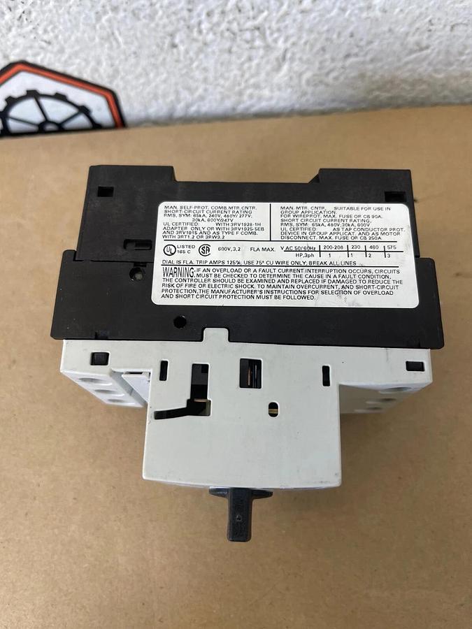 Used Siemens 3RV1021-1DA10 Circuit Breaker 50/60 Hz, Sirius