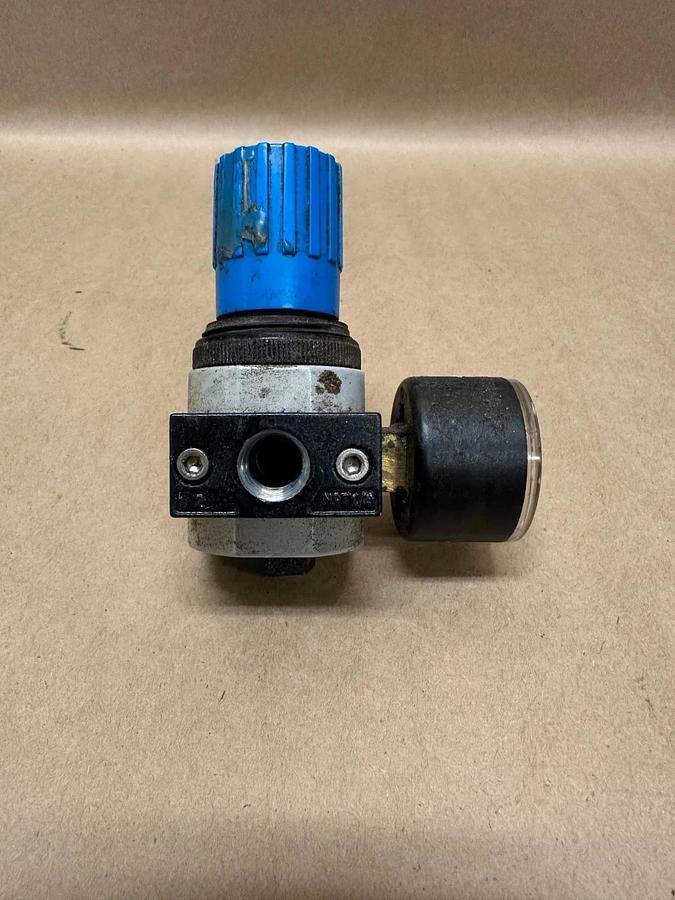 Used FESTO LR-D-7-MINI Pressure Regulator w/ FESTO 345 395 VD Pressure Gauge