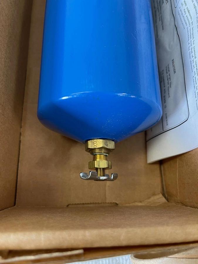 Parker HN3S-3PUG, 3/4 NPT Interceptor HSG w/ Diff Press Gauge