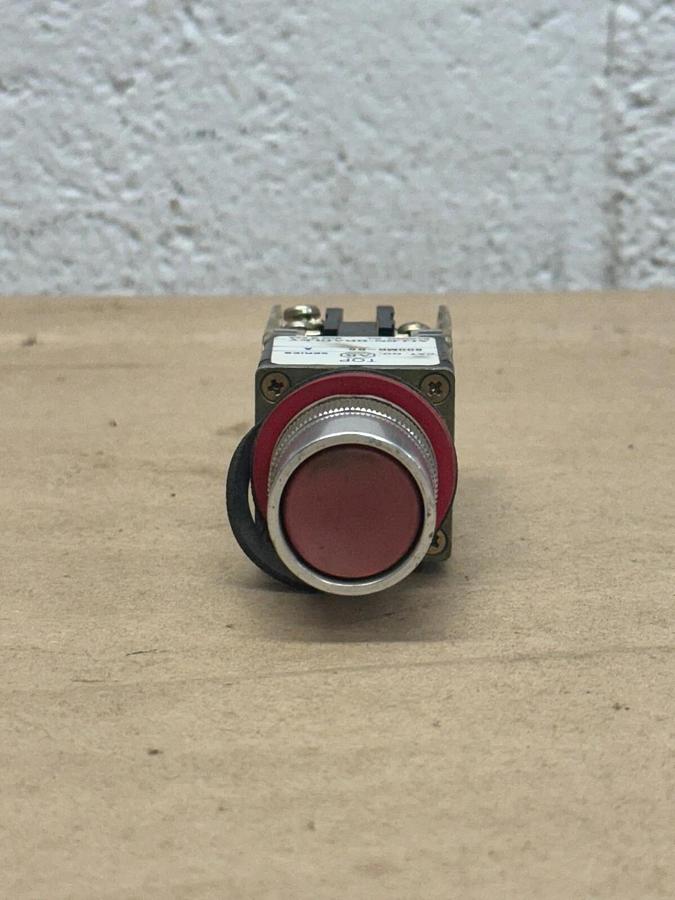 Used Allen Bradley 42GRP-9003-QD Photoswitch Diffuse Quick Disconnect