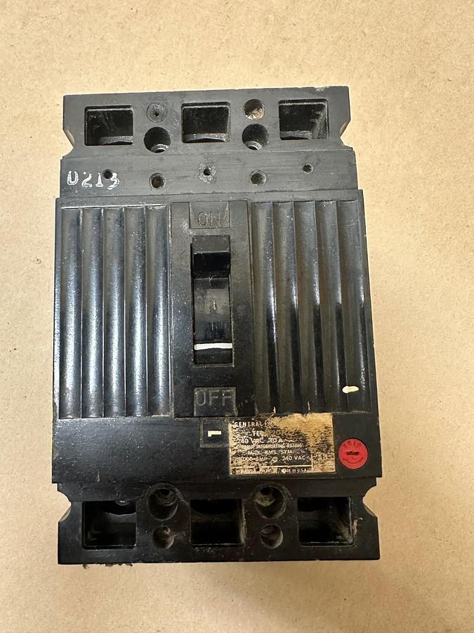 Used General Electric TED132070 70A 3 Pole Circuit Breaker