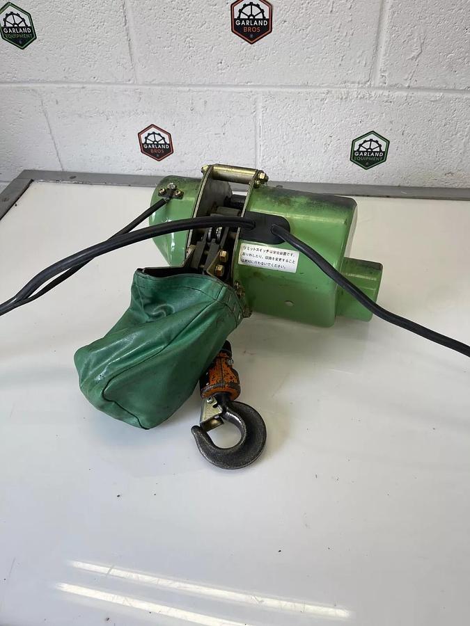 Used Hitachi G608499037 Electric Chain Hoist Type 1/2E₂ 450kg Cap 3m Lift 200V 2Ph