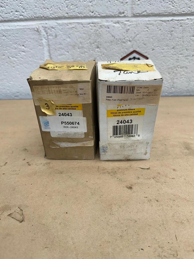 WIX 24043 Fuel Filter - Lot of 2