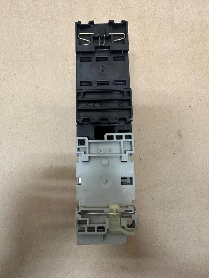 Used Allen Bradley 140M-D8E-C20 Ser C Circuit Breaker w/ 100-C23*10 Contactor