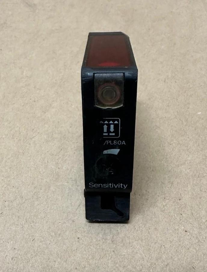 Used Sick WL11-P430 Retro-Reflective Photoelectric Sensor