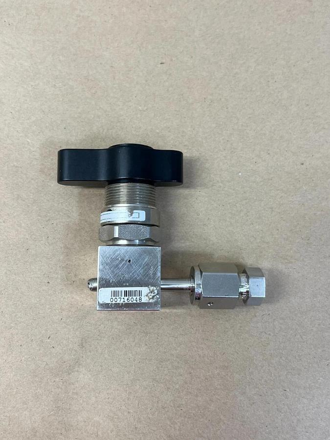 Used APTech AP3625SM 2PWTW4 3000 PSI Valve