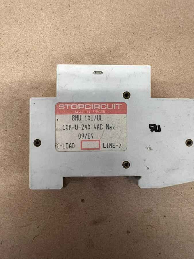 Used StopCircuit GMU 10U/UL 10A-U-240 Max VAX Breaker