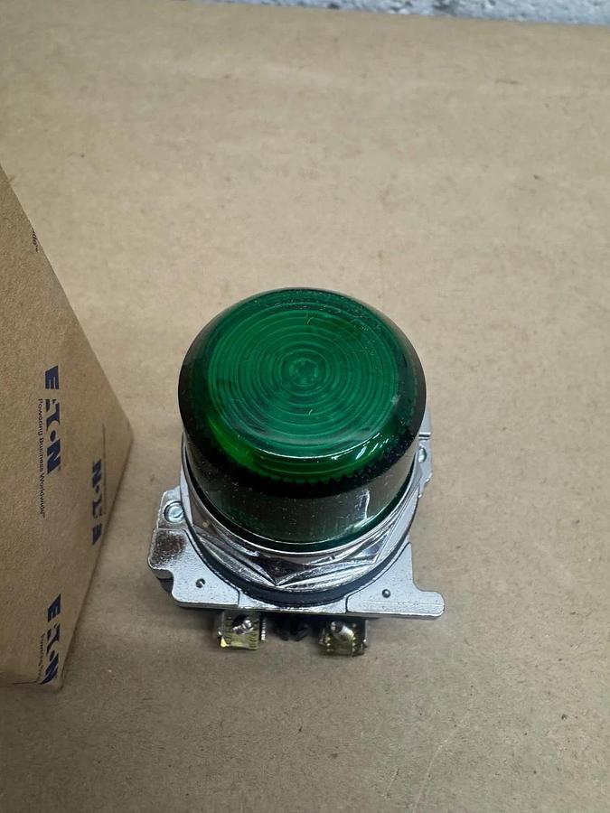 Used Eaton 10250T197LGP2A LED Light (Green) Plastic Lens *NEW*