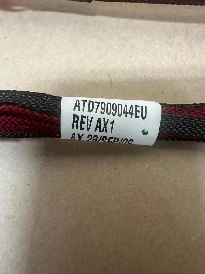 Used ATF7909044EU MiniSAS SATA Cable *NEW*