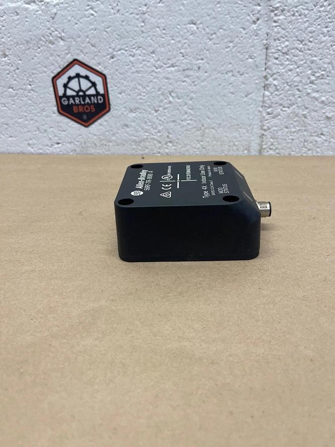 Used Allen-Bradley 56RF-TR-8090 A Transceiver 24VDC, 0.2A, Type 4x, Indoor Use Only