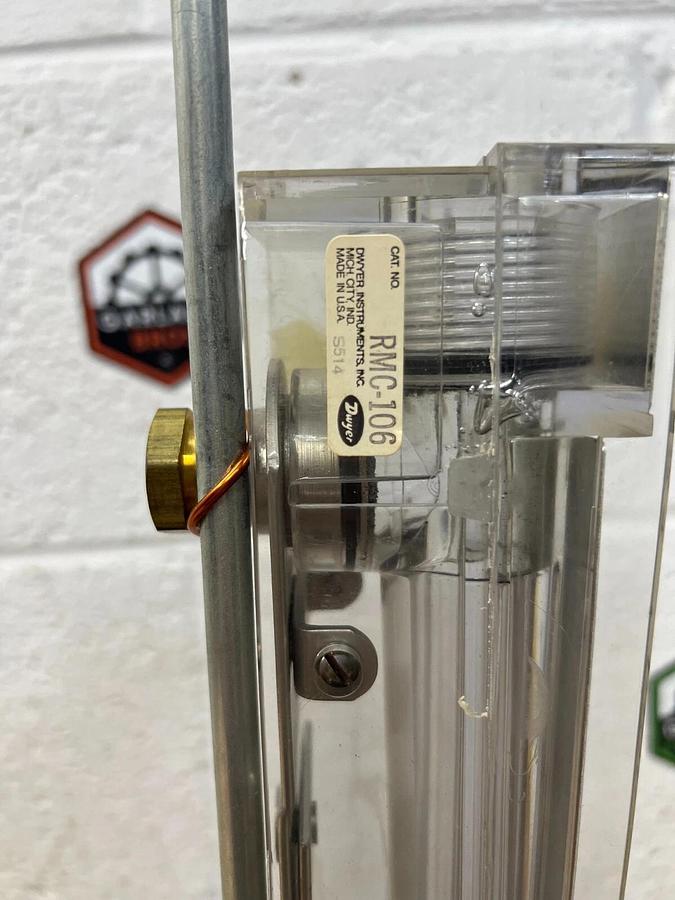 Used Dwyer RMC-106 Flow Meter ( SCFH Air, 100-1,000)