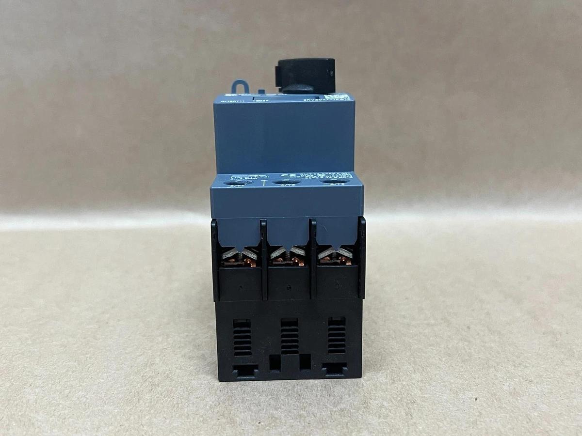 Used Siemens 3RV2021-1KA10 SIRIUS Circuit Breaker, Class 10