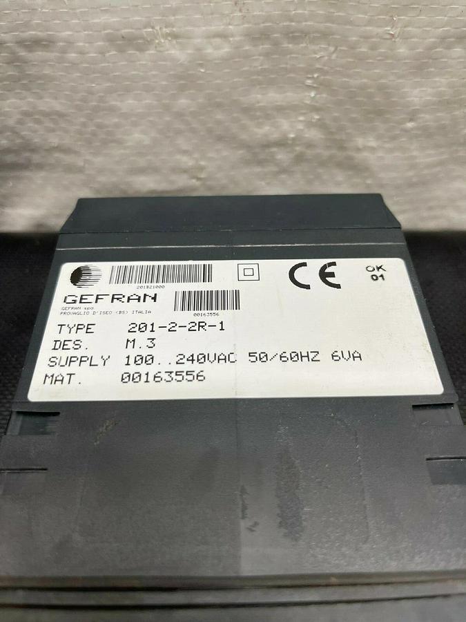 Used Gefran 201-2-2R-1, 240VAC, 50/60Hz, 6VA