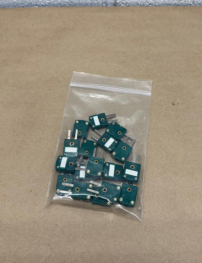 OMEGA DRTB-KI Mini Thermocouple Connector, Type K (Lot of 17) *NEW*
