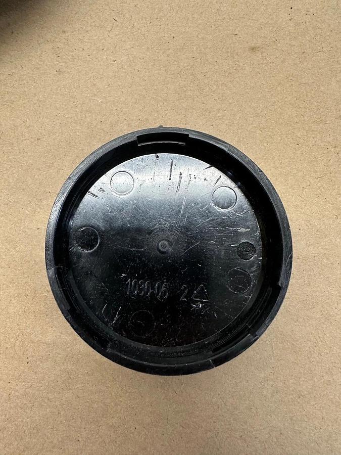 Used Eaton SL7-CB-FW Single Sided Vertical Mount Base