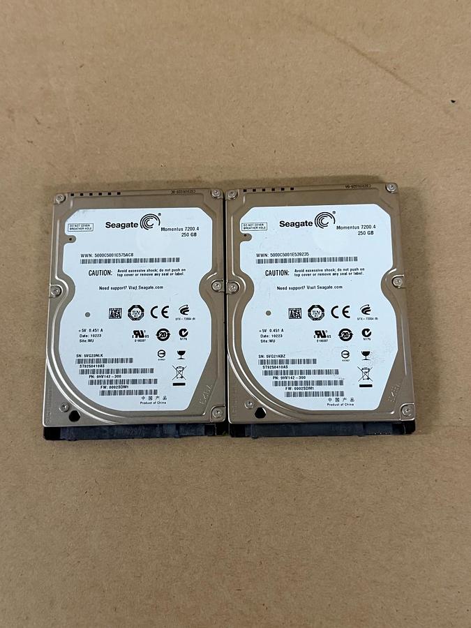 Used Seagate ST9250410AS Momentus 7200.4 - Lot of 2