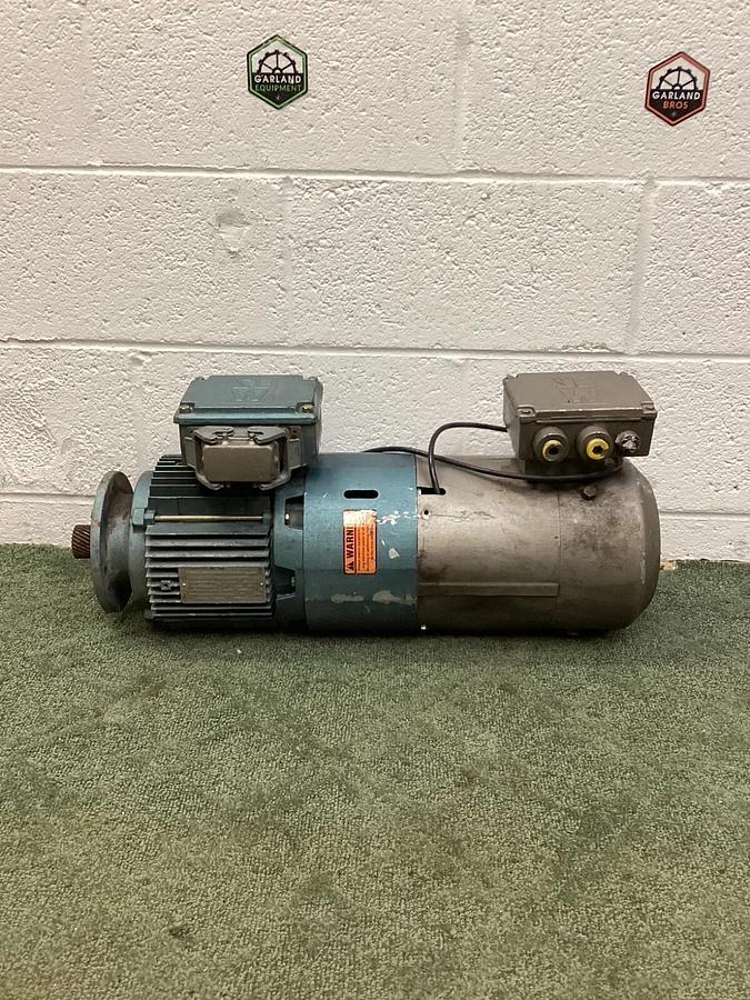 SEW-Eurodrive DFT9084BM62HRTFAV1YASTEFC In-line Motor Gearbox