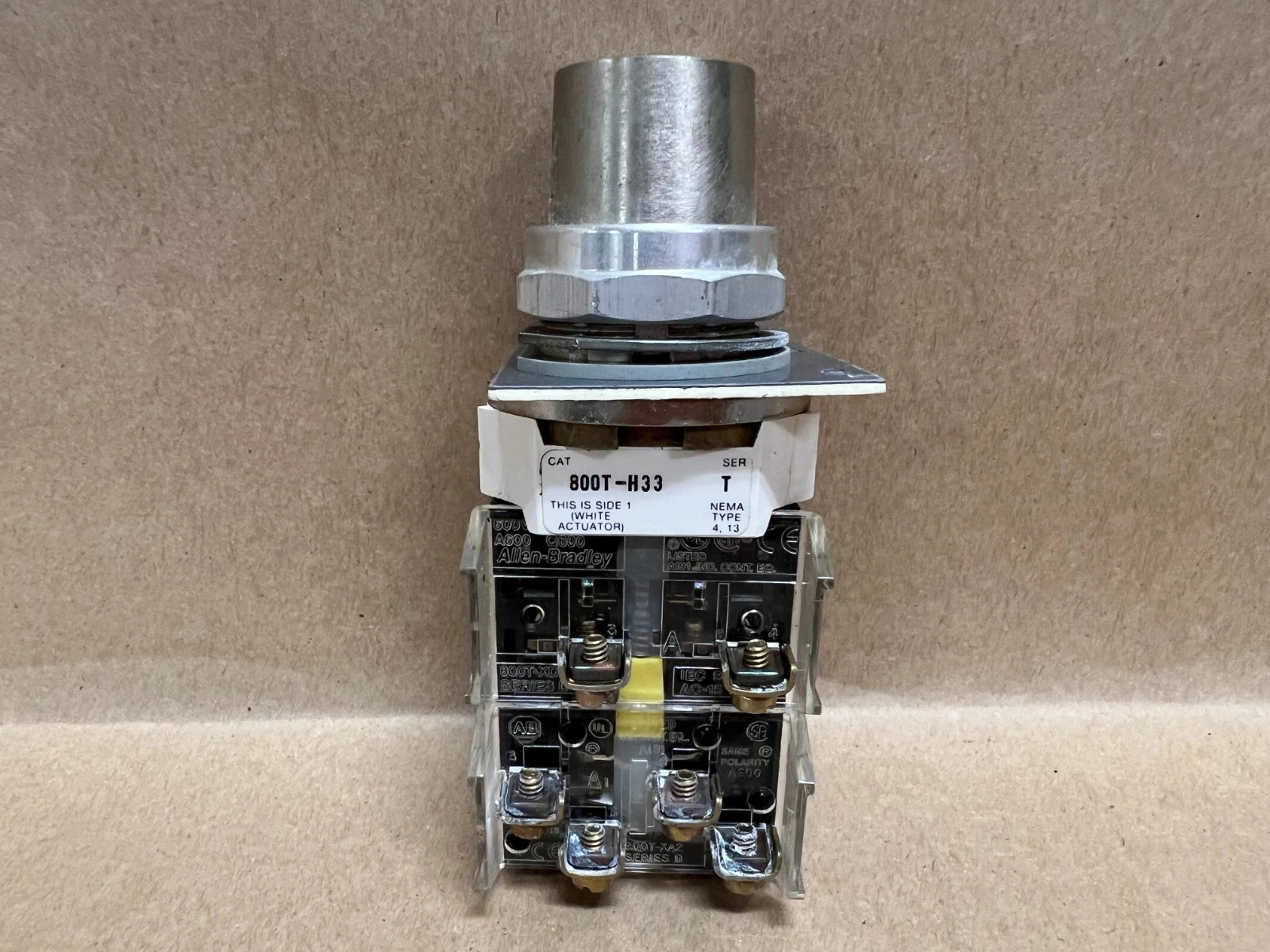 Used Allen Bradley 800T-H33 Ser T, Selector Switch